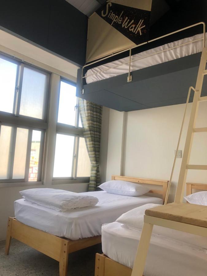 Simple Walk Guest House 小公寓 Tainan Exterior foto